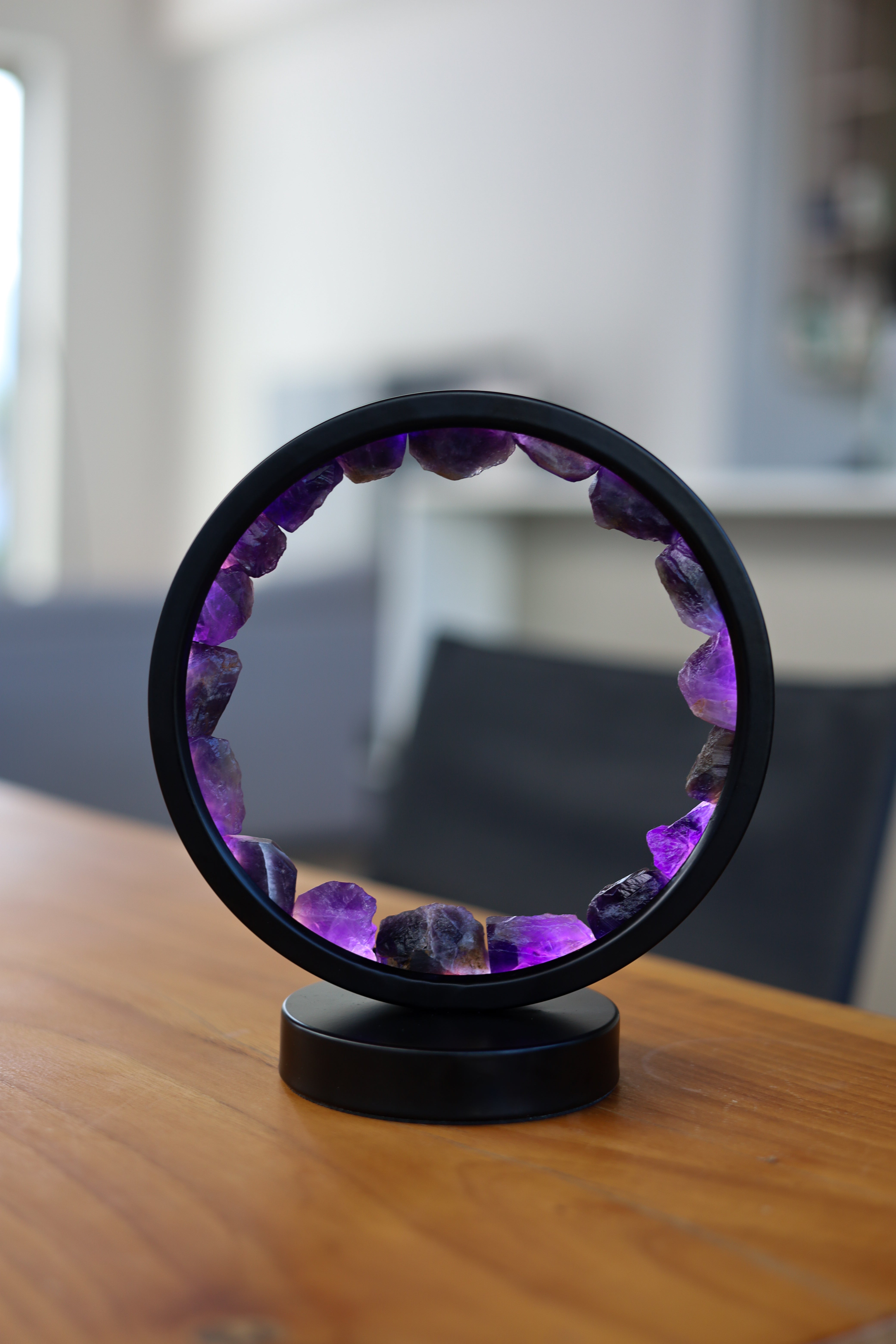 Tranquilt Lys – Ametystlampe til Spirituel Ro