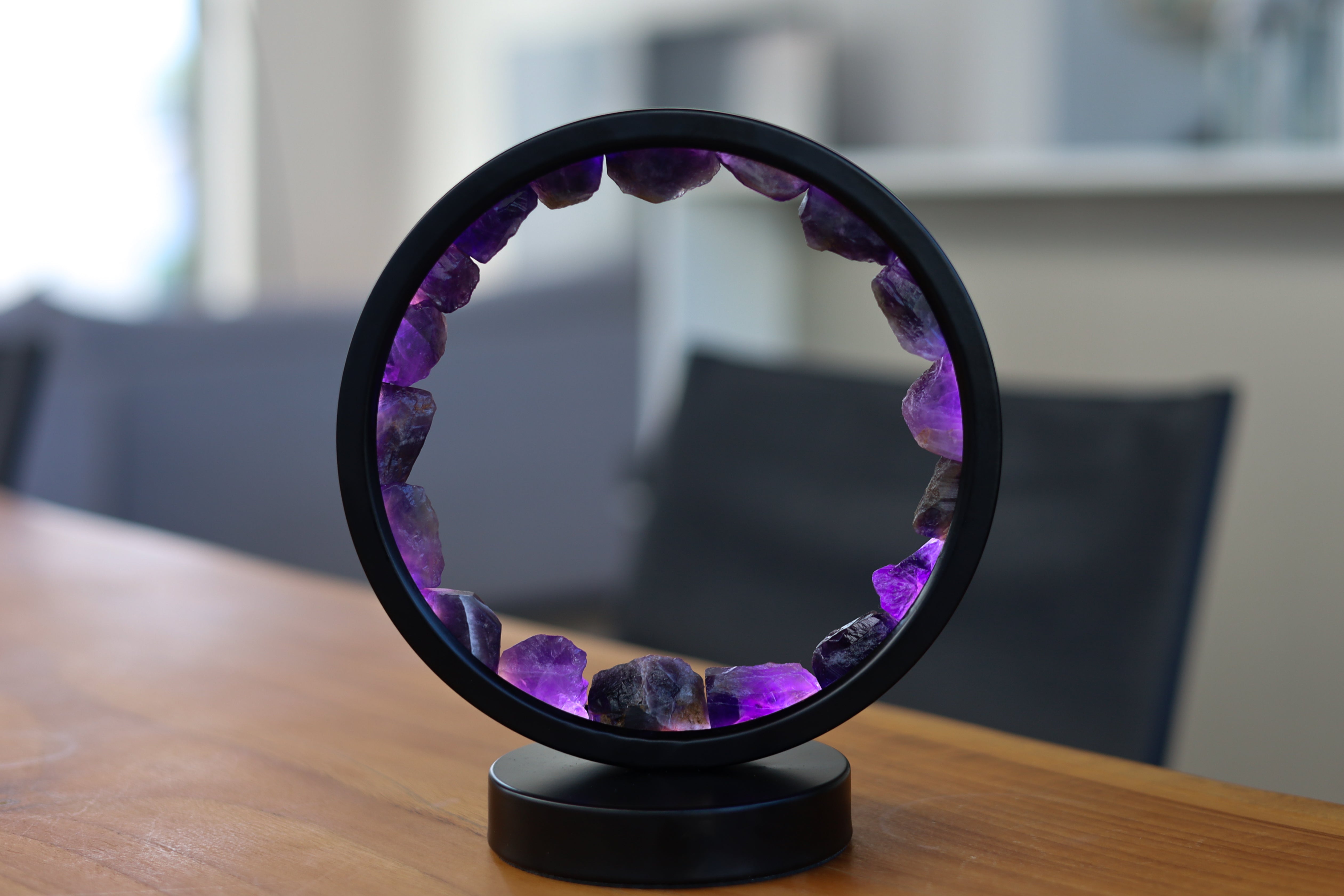 Tranquilt Lys – Ametystlampe til Spirituel Ro