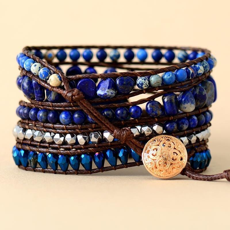 Dybtblåt Lapis Lazuli Armbånd Som Nattehimmel